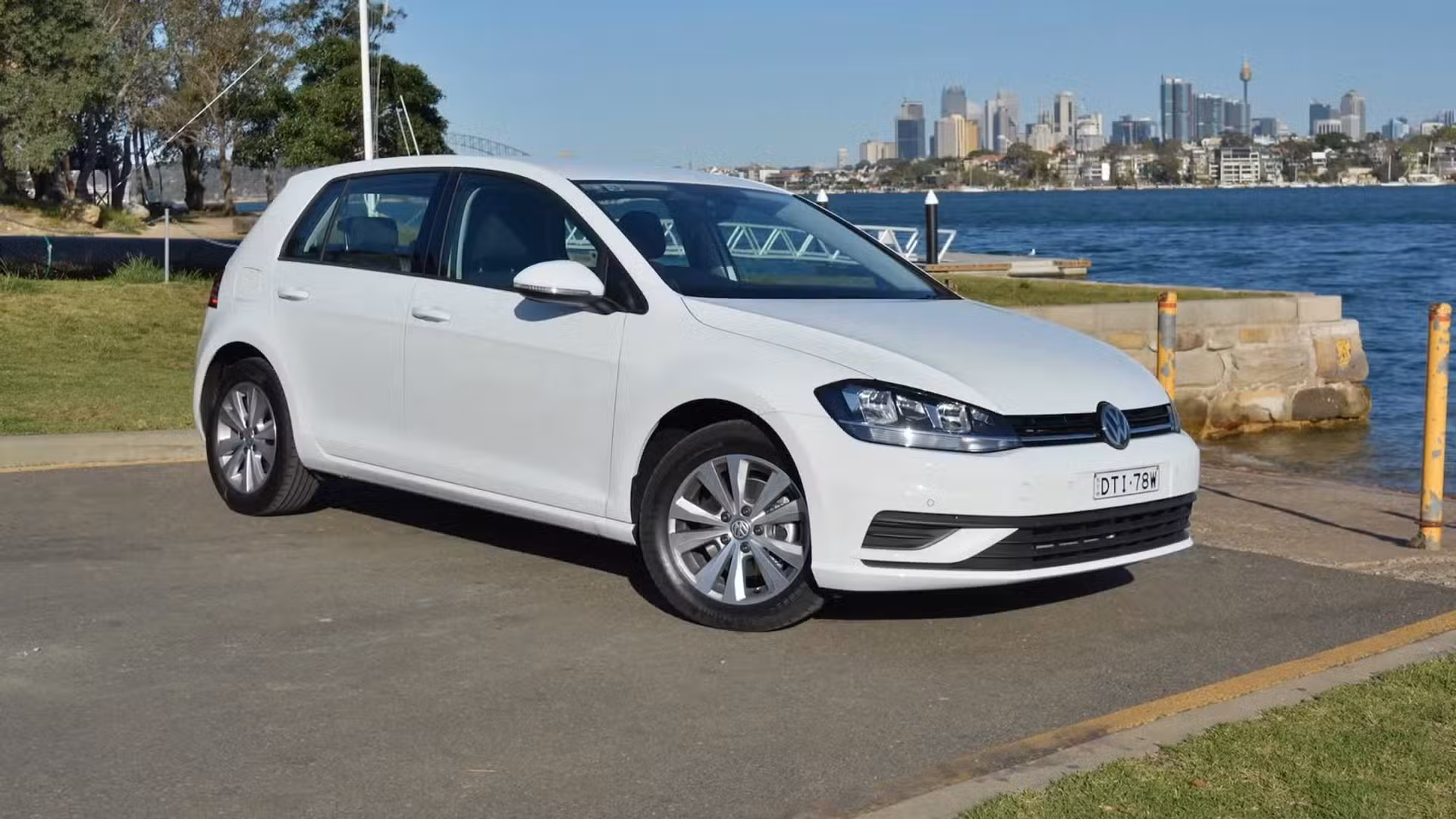2020 Mazda 3 G25 Astina Sedan (Machine Grey)