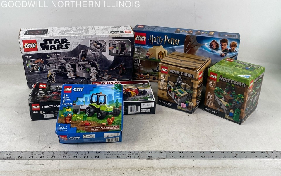 LEGO Technic Bugatti Chiron Speed Car (42151) 905 Pieces